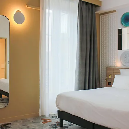 Brit Centre Gare Szálloda 4*