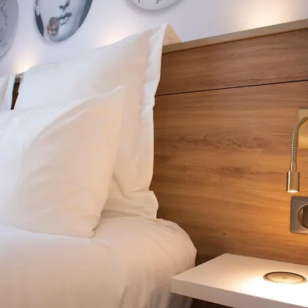 Brit Centre Gare Szálloda 4*