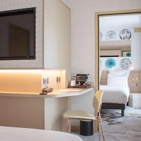 Brit Centre Gare Hotel 4*